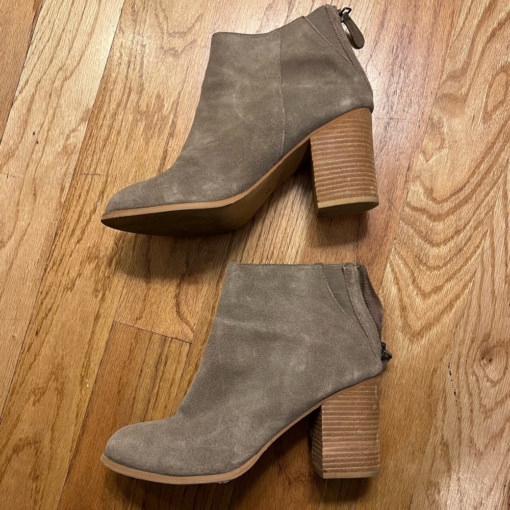 Urban Outfitters Tan Suede Block Heel Booties